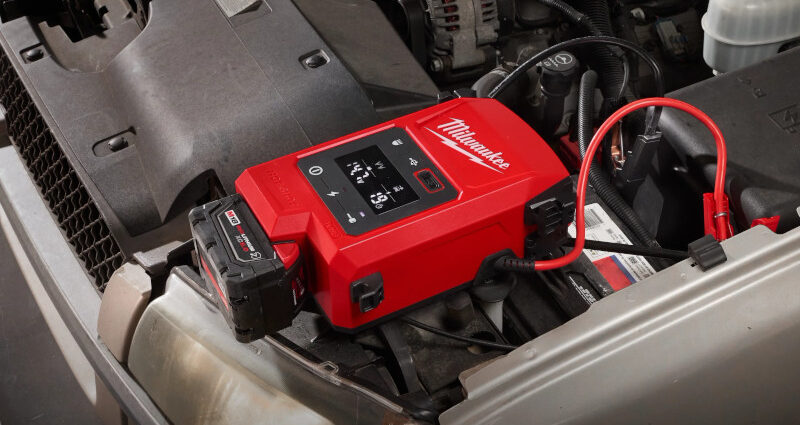 Milwaukee バッテリージャンプスターター (3841-20)