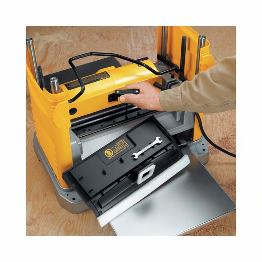 DeWalt 12-1/2インチ コード式プレーナー