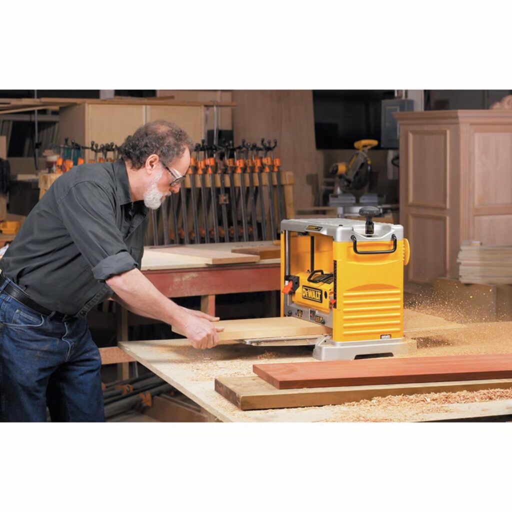 DeWalt 12-1/2インチ コード式プレーナー