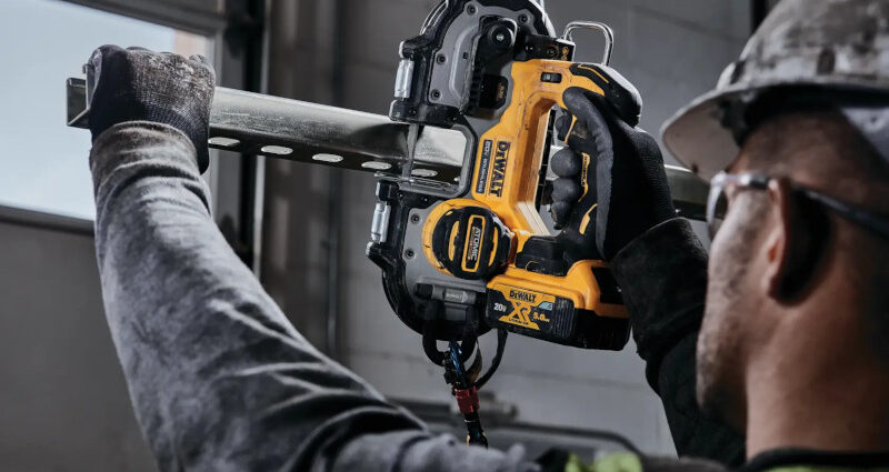 DeWalt 20V MAX ATOMIC コンパクトバンドソー 本体のみ (DCS377B)