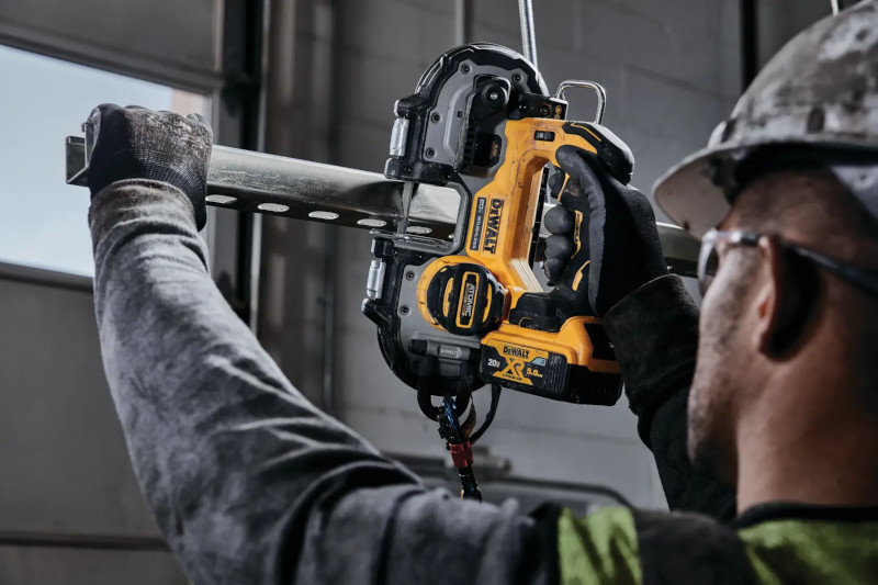 DeWalt 20V MAX ATOMIC コンパクトバンドソー 本体のみ (DCS377B)