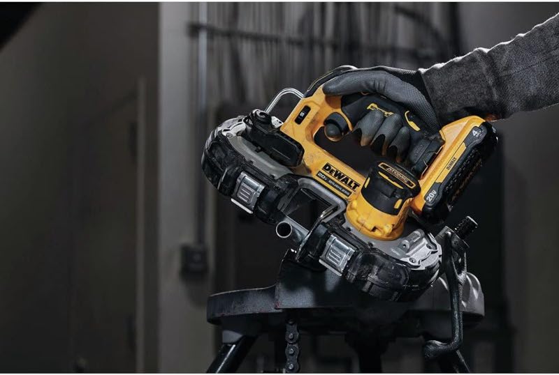 DeWalt 20V MAX ATOMIC コンパクトバンドソー 本体のみ (DCS377B)