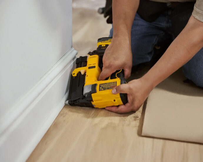 DeWalt 20V MAX コンパクトピンネイラー 本体のみ (DCN623B)