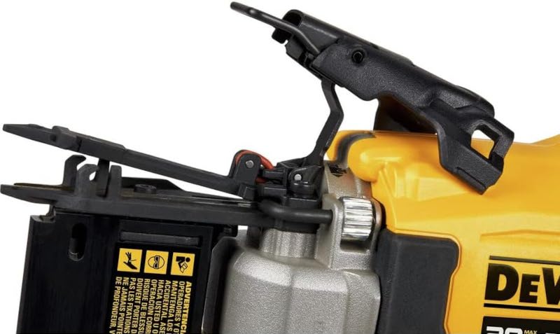 DeWalt 20V MAX コンパクトピンネイラー 本体のみ (DCN623B)