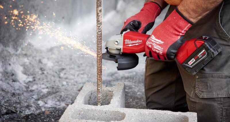 Milwaukee M18 カットオフ&アングルグラインダー 本体のみ (2686-20)