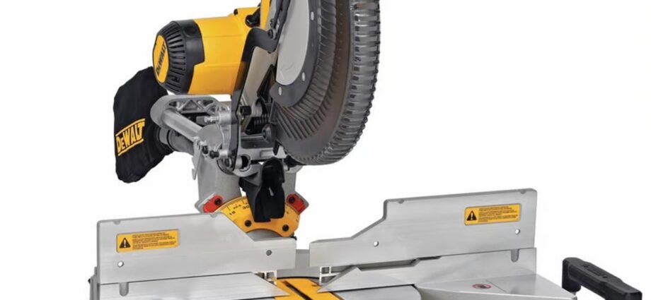 DeWalt 12インチ スライディングコンパウンドマイタ―ソー(DWS780)