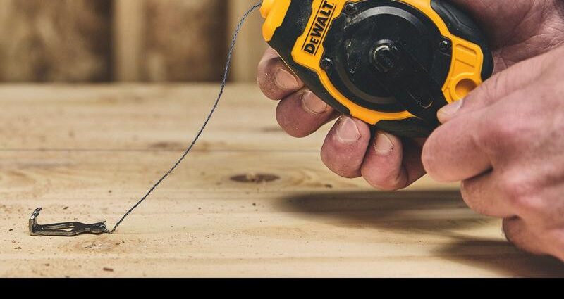 DeWalt コンパクトチョークラインリールキット ブルー (DWHT48330BC)