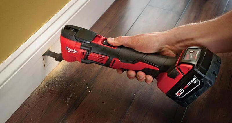 Milwaukee M18 コードレスオシレーティングマルチツール 本体のみ (2626-20)