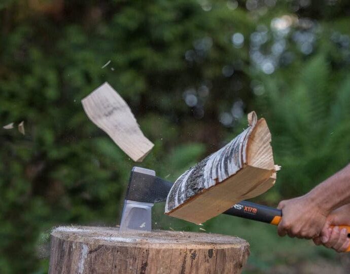Fiskars X17 薪割り斧 (1050353)