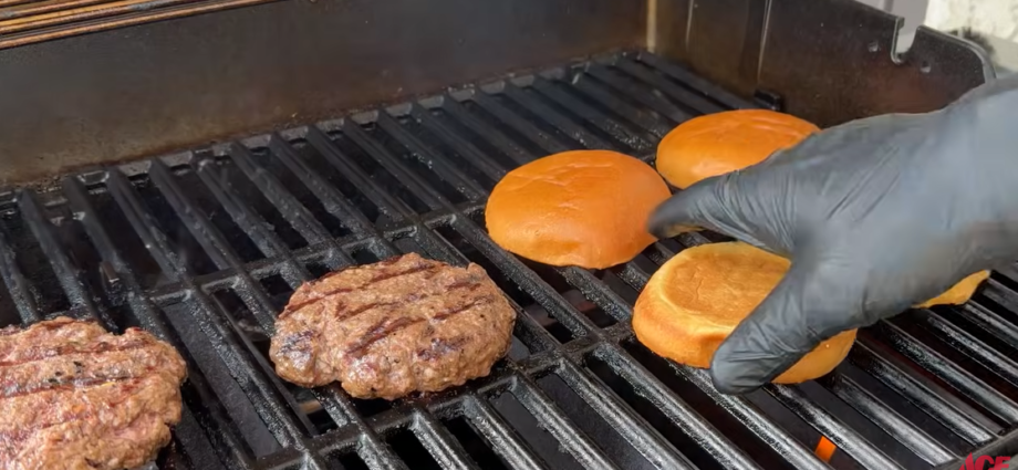 グリルで美味しいハンバーガーを作るコツ