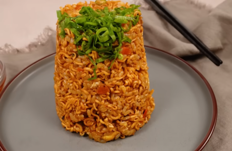 カップヌードル炒飯の作り方