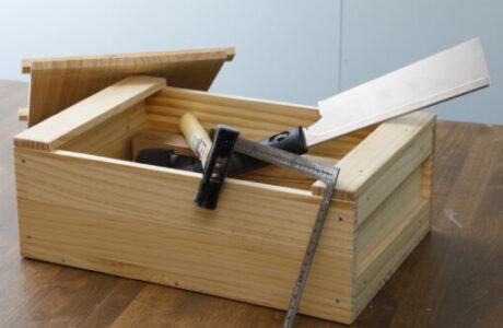 大工さんの道具箱をDIY｜丈夫で使いやすい木製工具箱の作り方