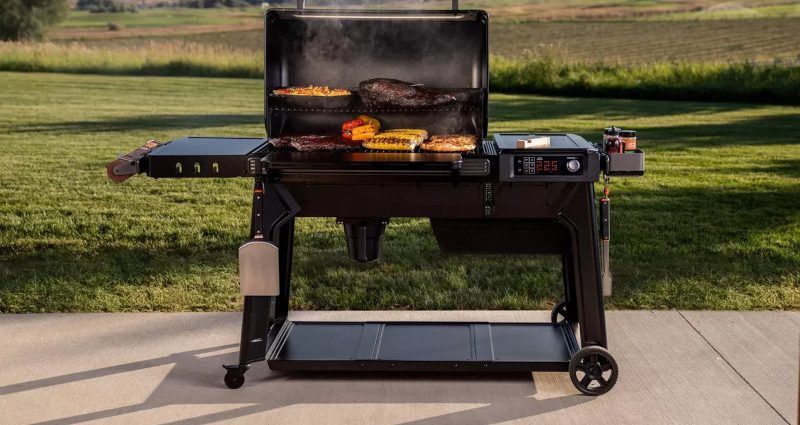 Traeger Woodridge Pro ペレットグリル｜970平方インチ・WiFIRE対応
