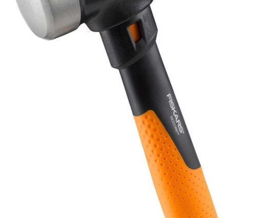 Fiskars IsoCore 4lb クラブハンマー|衝撃を抑える設計で解体作業をサポート