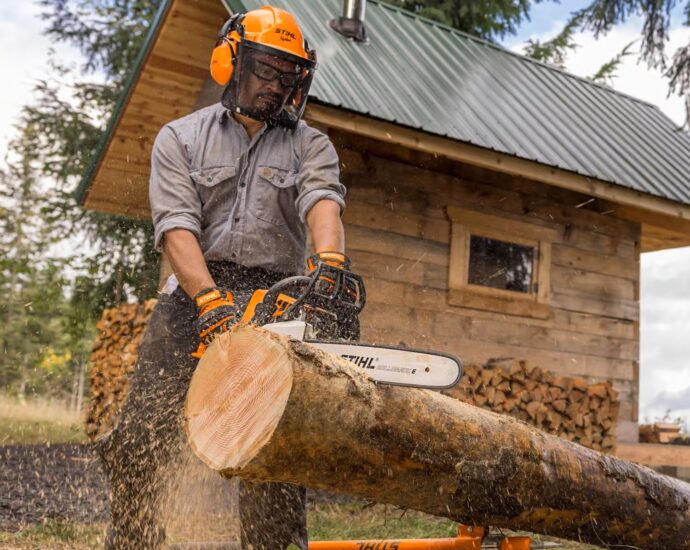 STIHL MS 250 18インチ 45.4cc ガソリンチェンソー