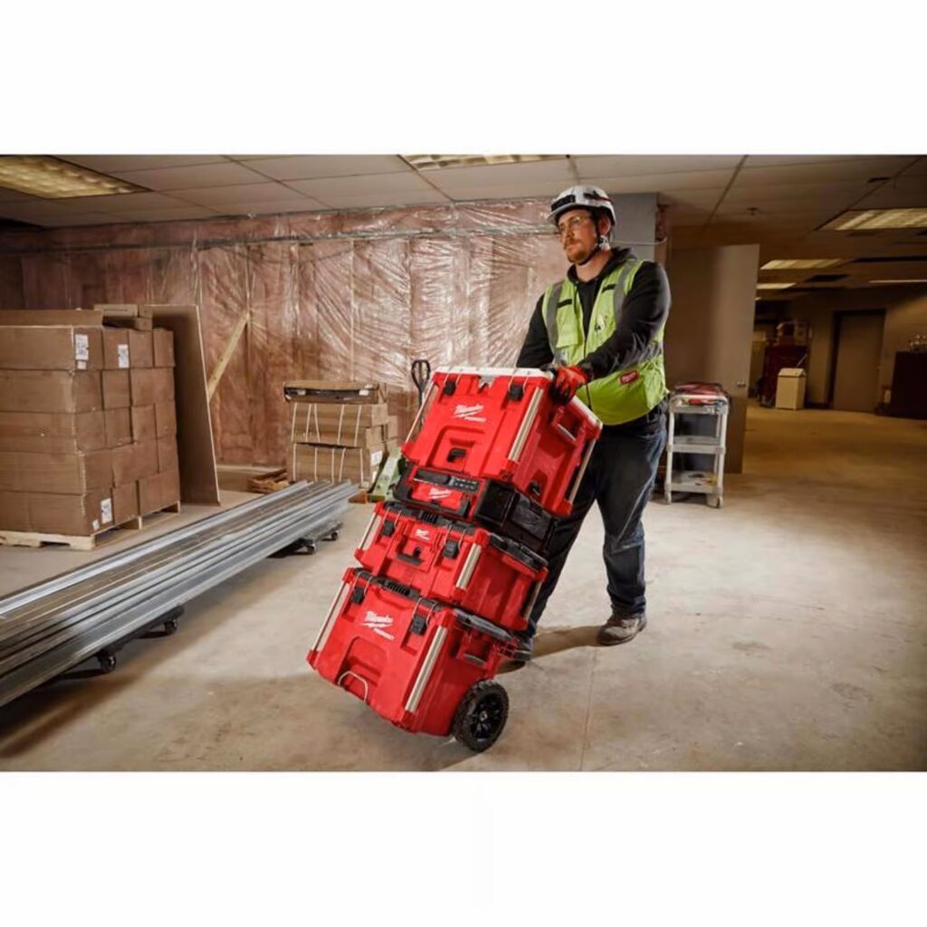 Milwaukee PACKOUT™ 40QT XLクーラーボックス｜高い保冷力とタフな設計が魅力