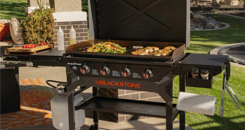 Blackstone Iron Forged 2310|大人数のBBQに活躍する36インチガスグリドル