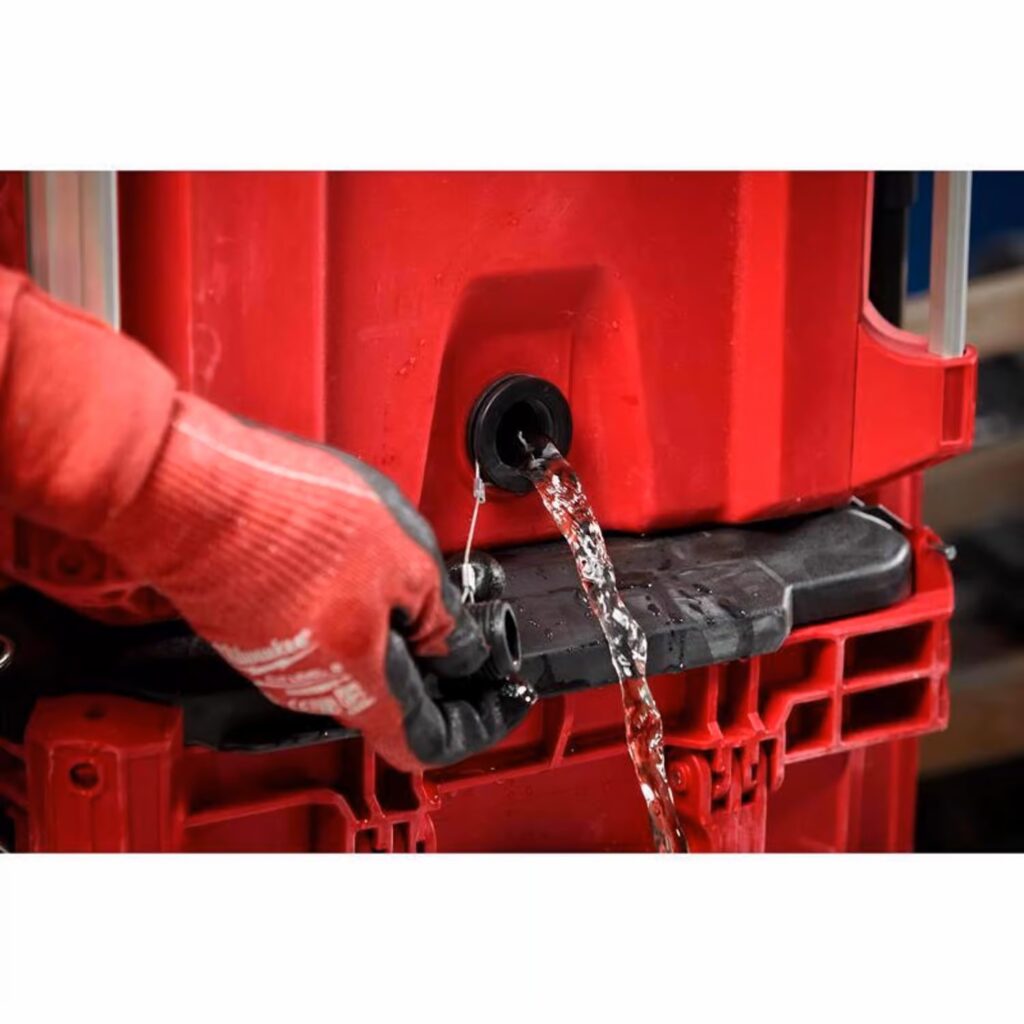 Milwaukee PACKOUT™ 40QT XLクーラーボックス｜高い保冷力とタフな設計が魅力