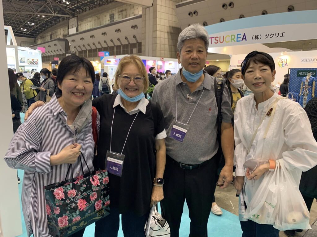 Hobby show初日、Team Hawaiiは会場で情報収集